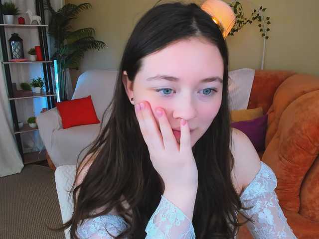 AlluringLookk live cam on BongaCams