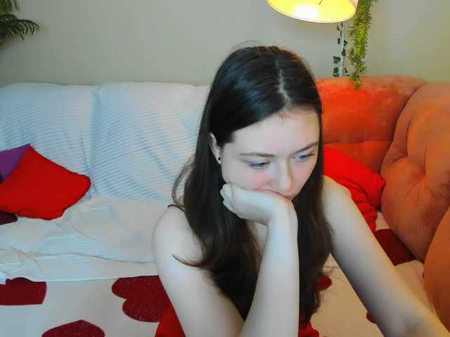 AlluringLookk live cam on BongaCams