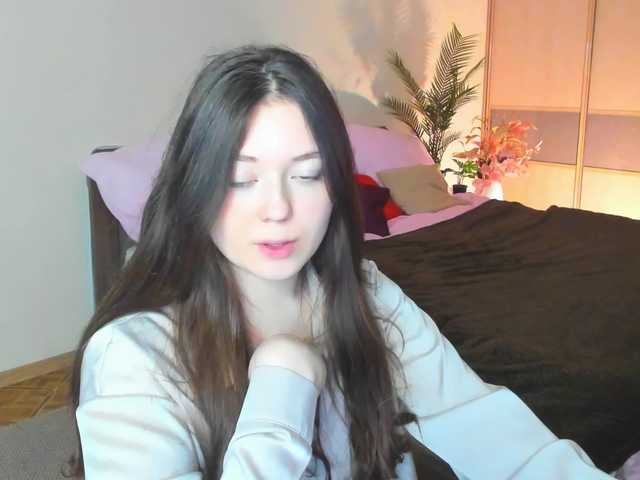 AlluringLookk's BongaCams show and profile