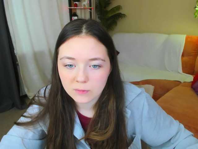 AlluringLookk webcam