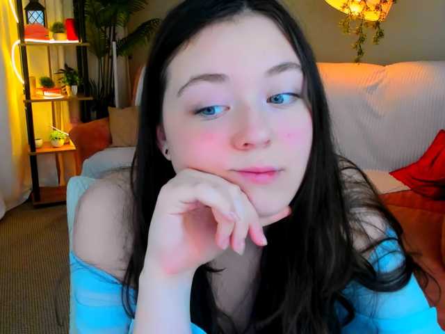 AlluringLookk live cam on BongaCams