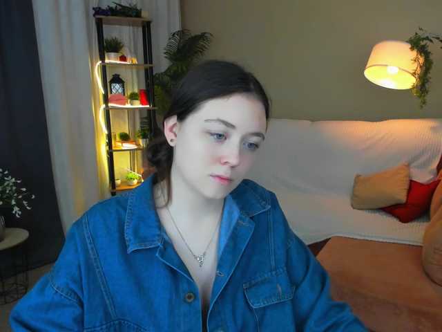 AlluringLookk live cam on BongaCams