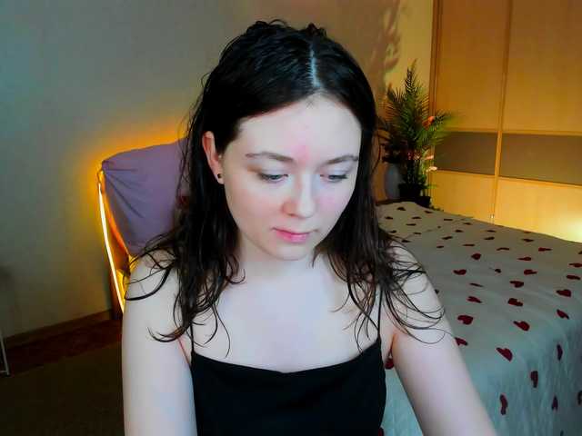AlluringLookk live cam on BongaCams