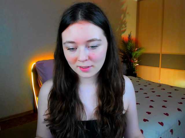 AlluringLookk live cam on BongaCams