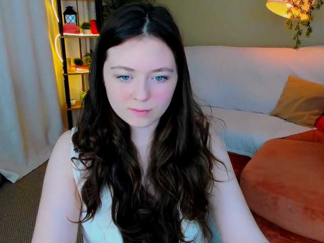 AlluringLookk live cam on BongaCams