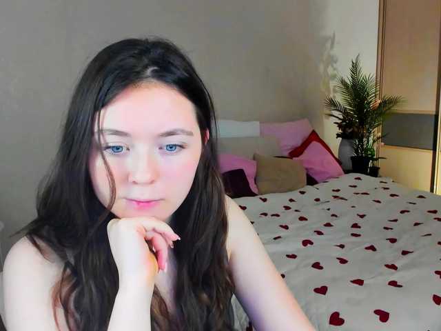 AlluringLookk live cam on BongaCams