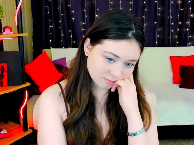 AlluringLookk live cam on BongaCams