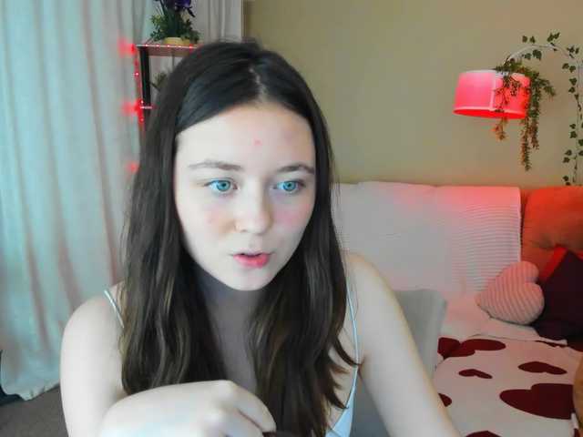 AlluringLookk live cam on BongaCams