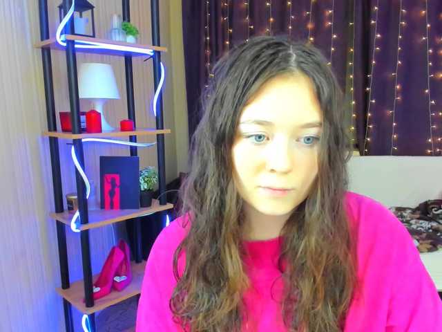 AlluringLookk live cam on BongaCams