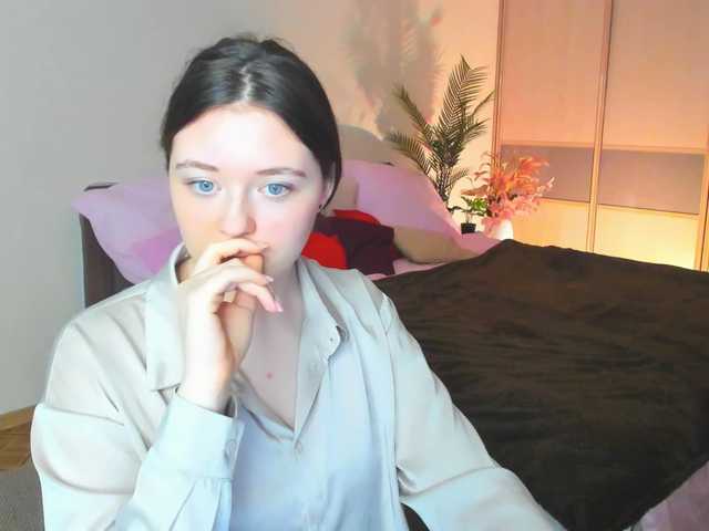 AlluringLookk's BongaCams show and profile