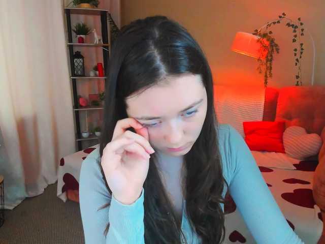 AlluringLookk live cam on BongaCams