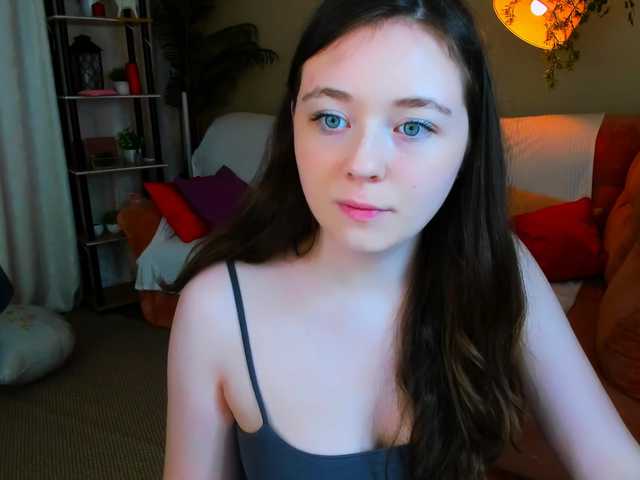AlluringLookk live cam on BongaCams