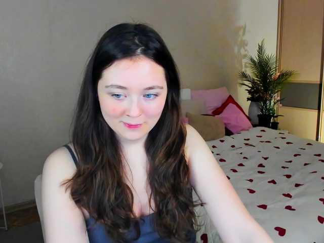 AlluringLookk live cam on BongaCams
