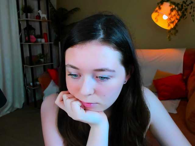AlluringLookk live cam on BongaCams