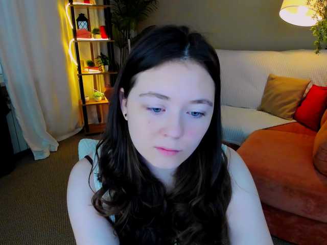 AlluringLookk live cam on BongaCams