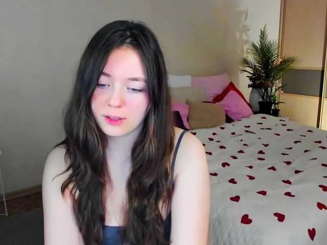 AlluringLookk live cam on BongaCams