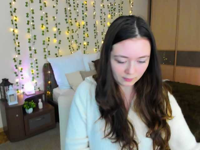 AlluringLookk live cam on BongaCams