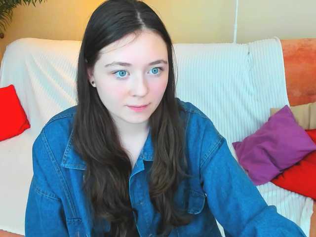 AlluringLookk live cam on BongaCams