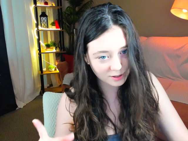 AlluringLookk live cam on BongaCams
