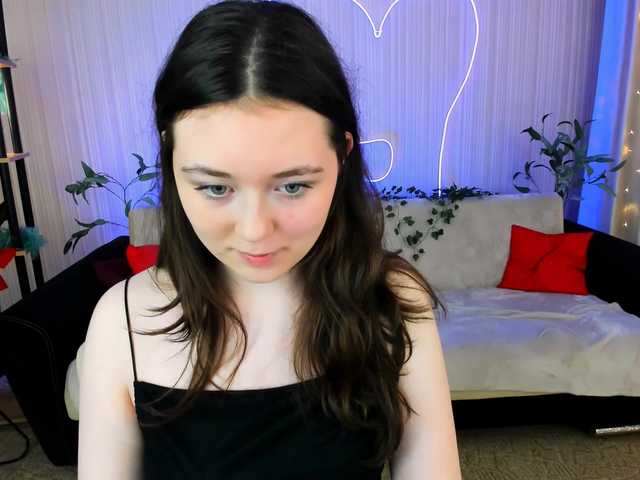 AlluringLookk live cam on BongaCams