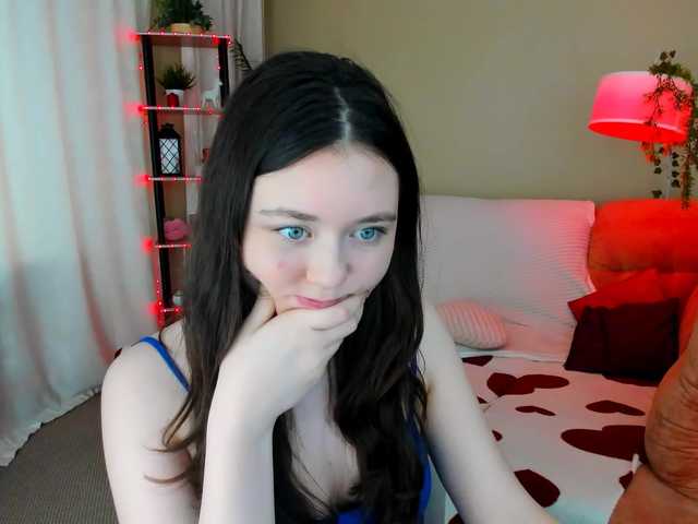 AlluringLookk live cam on BongaCams