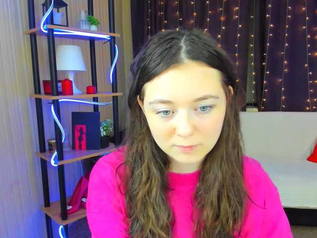 AlluringLookk live cam on BongaCams