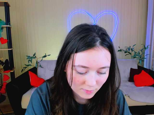 AlluringLookk live cam on BongaCams