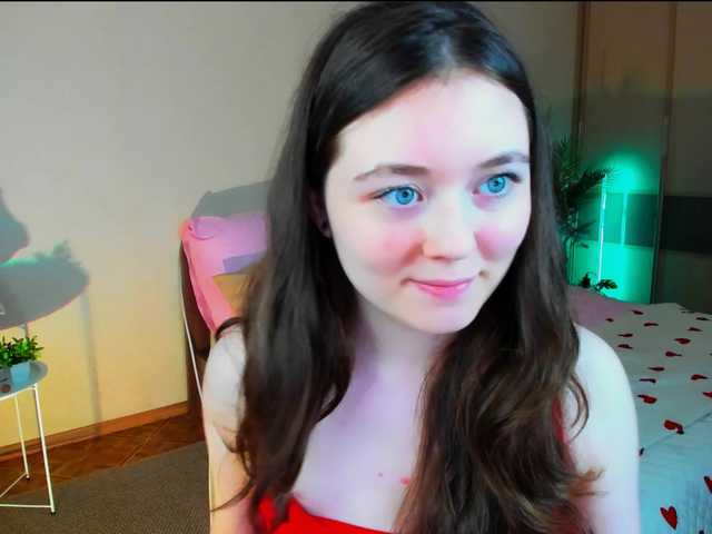 AlluringLookk live cam on BongaCams