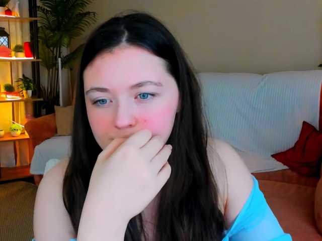 AlluringLookk live cam on BongaCams