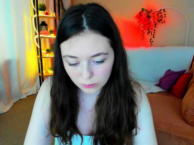 AlluringLookk live cam on BongaCams