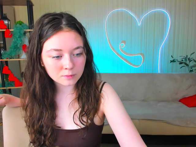 AlluringLookk live cam on BongaCams