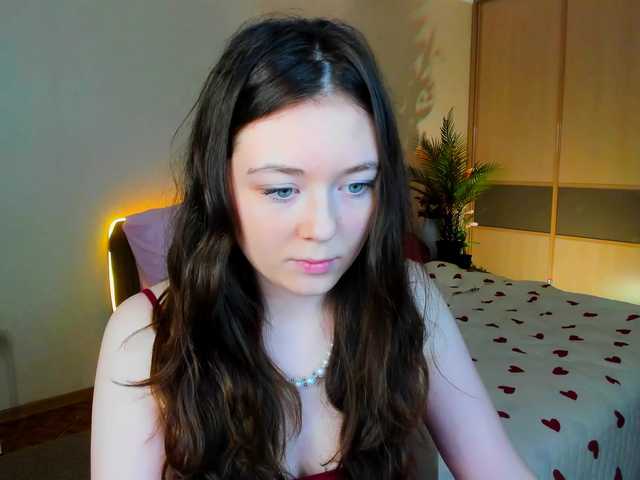 AlluringLookk live cam on BongaCams