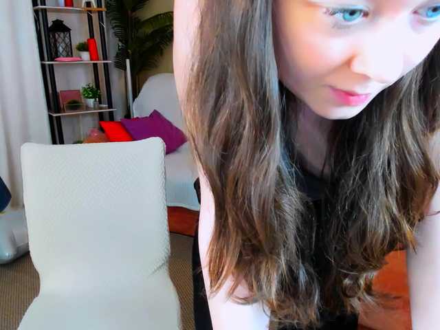 AlluringLookk live cam on BongaCams