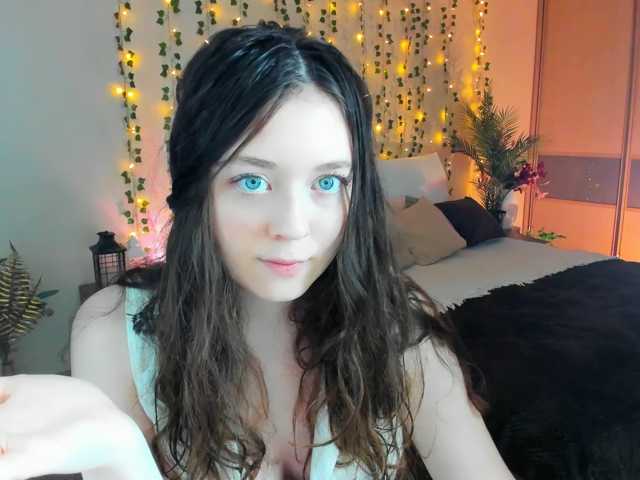 AlluringLookk live cam on BongaCams