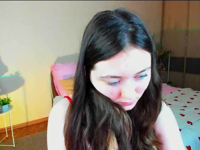 AlluringLookk live cam on BongaCams