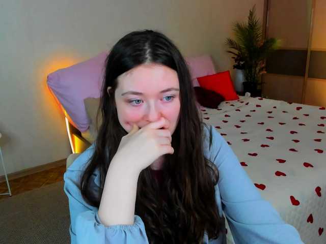 AlluringLookk webcam