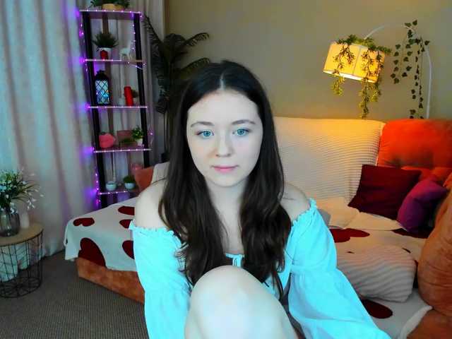 AlluringLookk live cam on BongaCams