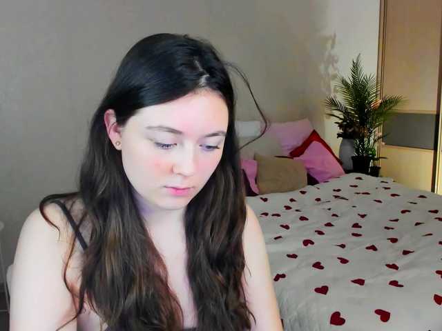 AlluringLookk live cam on BongaCams