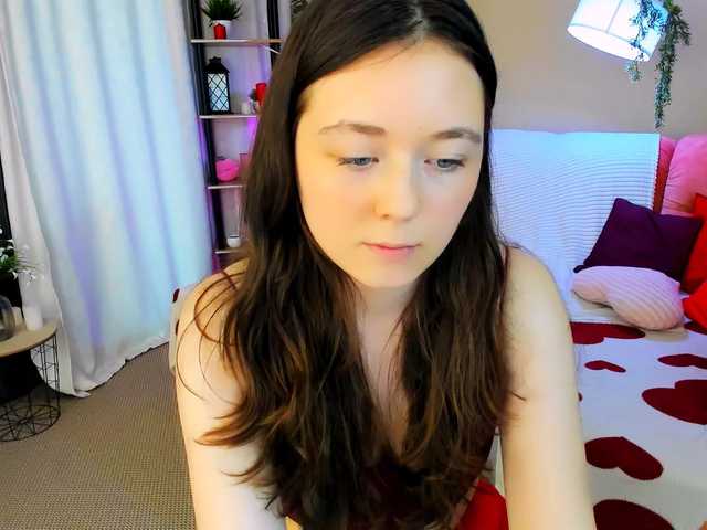 AlluringLookk live cam on BongaCams