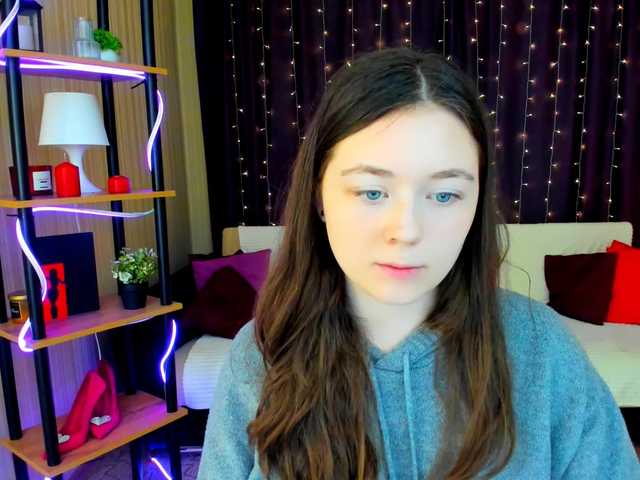 AlluringLookk live cam on BongaCams