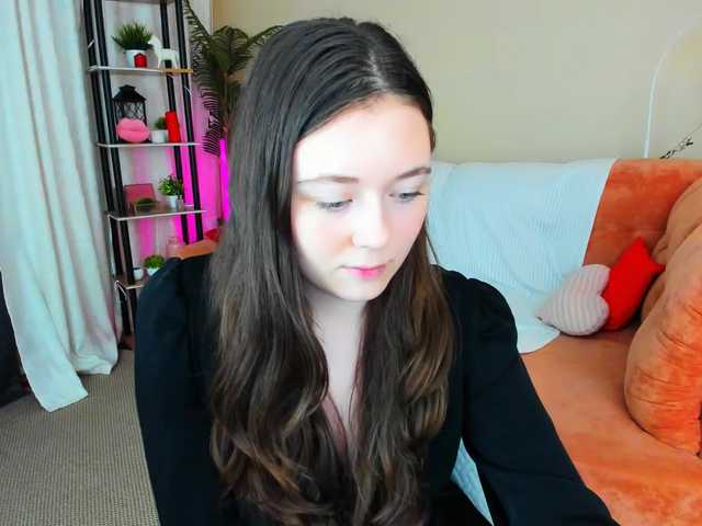 AlluringLookk live cam on BongaCams