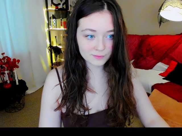 AlluringLookk live cam on BongaCams