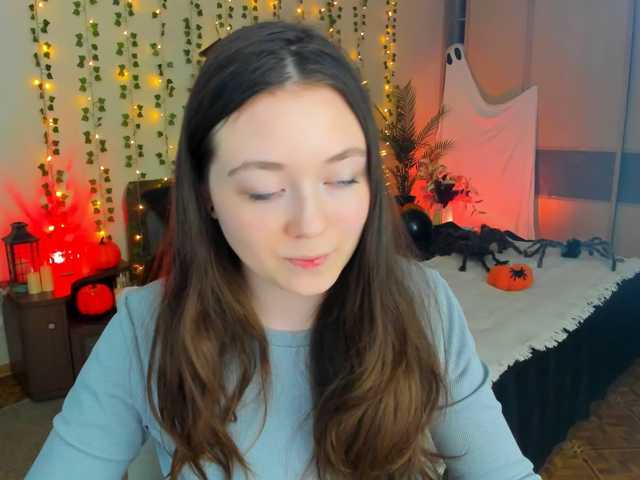 AlluringLookk live cam on BongaCams