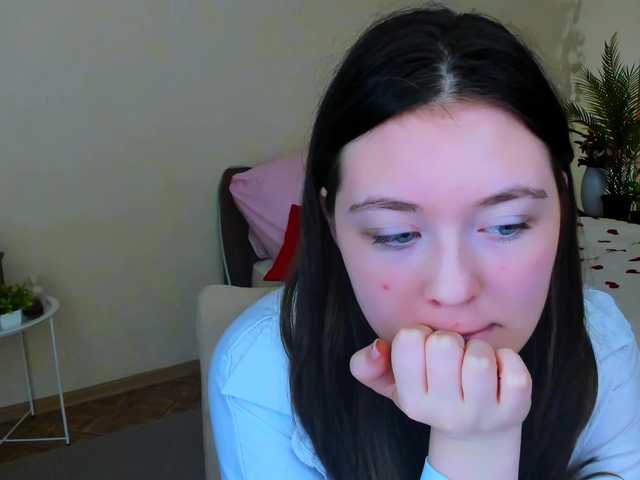 AlluringLookk live cam on BongaCams