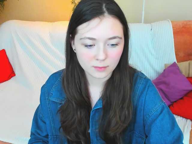 AlluringLookk live cam on BongaCams
