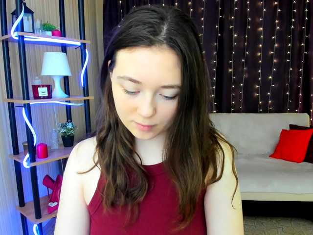 AlluringLookk live cam on BongaCams