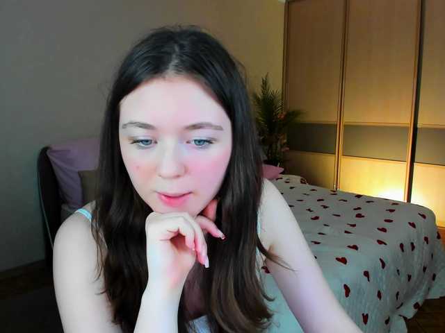 AlluringLookk live cam on BongaCams