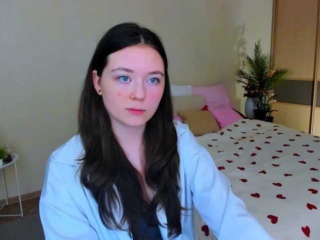 AlluringLookk live cam on BongaCams