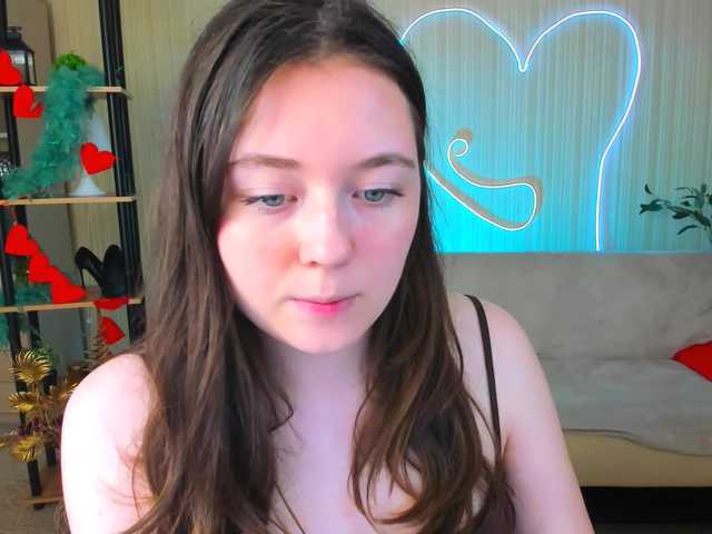 AlluringLookk live cam on BongaCams