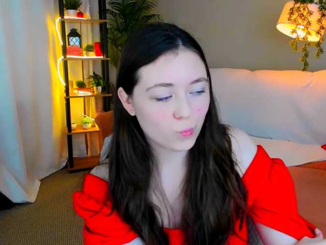 AlluringLookk live cam on BongaCams